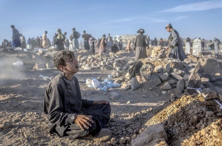 عکس‌های ابراهیم نوروزی از زلزله‌زدگان هرات