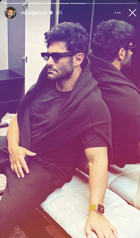 عکس | ژست خاص محمدرضا گلزار با اپل واچ و عینک لاکچری