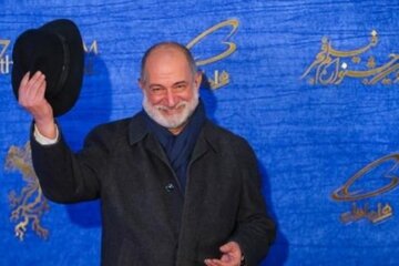 طبیعی بود در شرایطی که هر روز همه چیز سختتر میشود، آدمی مانند آتیلا پسیانی نتواند کار کند