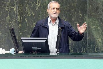 پیشنهاد متفاوت پزشکیان برای مبارزه با فساد: FATF داخلی راهاندازی کنیم/ سیاستگذاران عمر، آرزو و زمان جوانان را هدر میدهند پیشنهاد متفاوت پزشکیان برای مبارزه با فساد: FATF داخلی راهاندازی کنیم/ سیاستگذاران عمر، آرزو و زمان جوانان را هدر میدهند