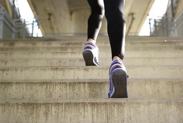 - بالا رفتن از پله در کاهش خطر این بیماری موثر است