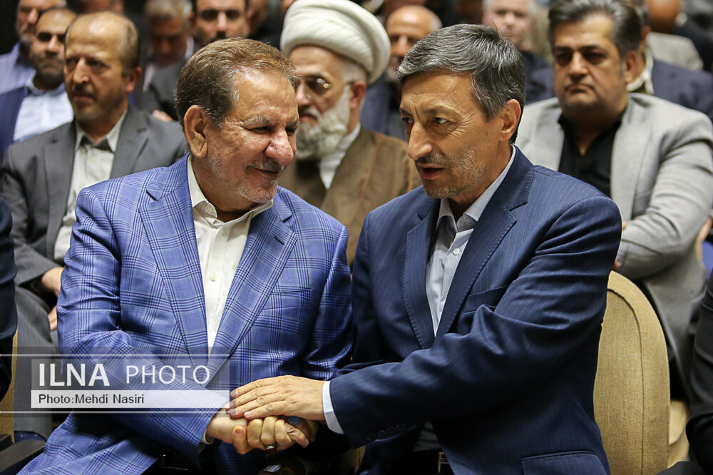 تصاویری از حضور پر تعداد دولتمردان روحانی در یک مراسم ختم 2