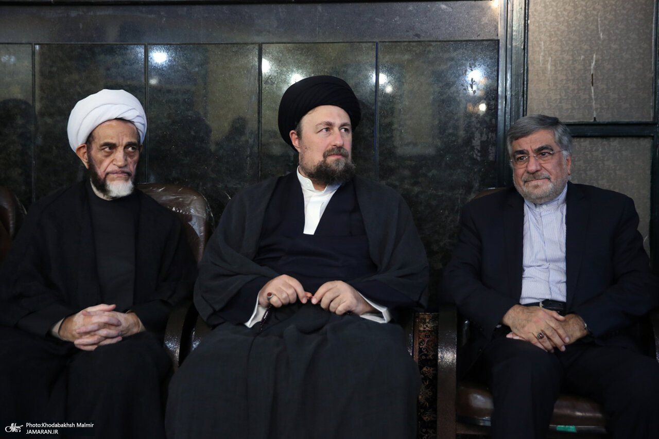 پسر آیت الله جنتی همنشین سیدحسن خمینی شد +عکس