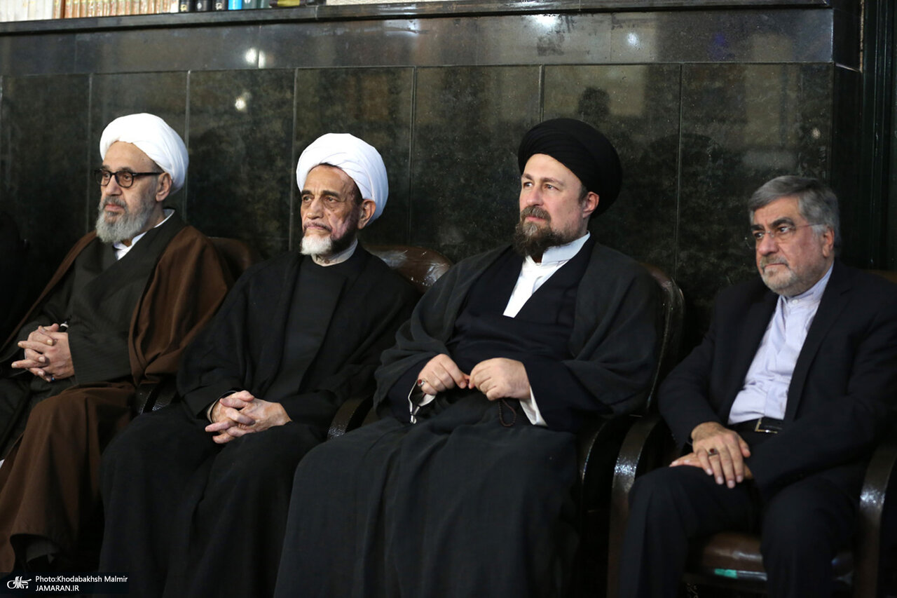 پسر آیت الله جنتی همنشین سیدحسن خمینی شد +عکس