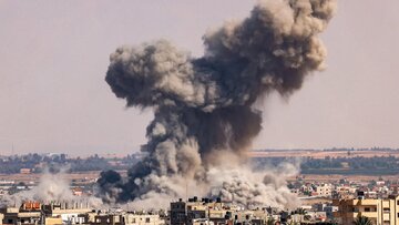 حملات رژیم صهیونیستی به مناطق مسکونی غزه/ ۱۲ شهید در حمله به یک قهوه‌خانه