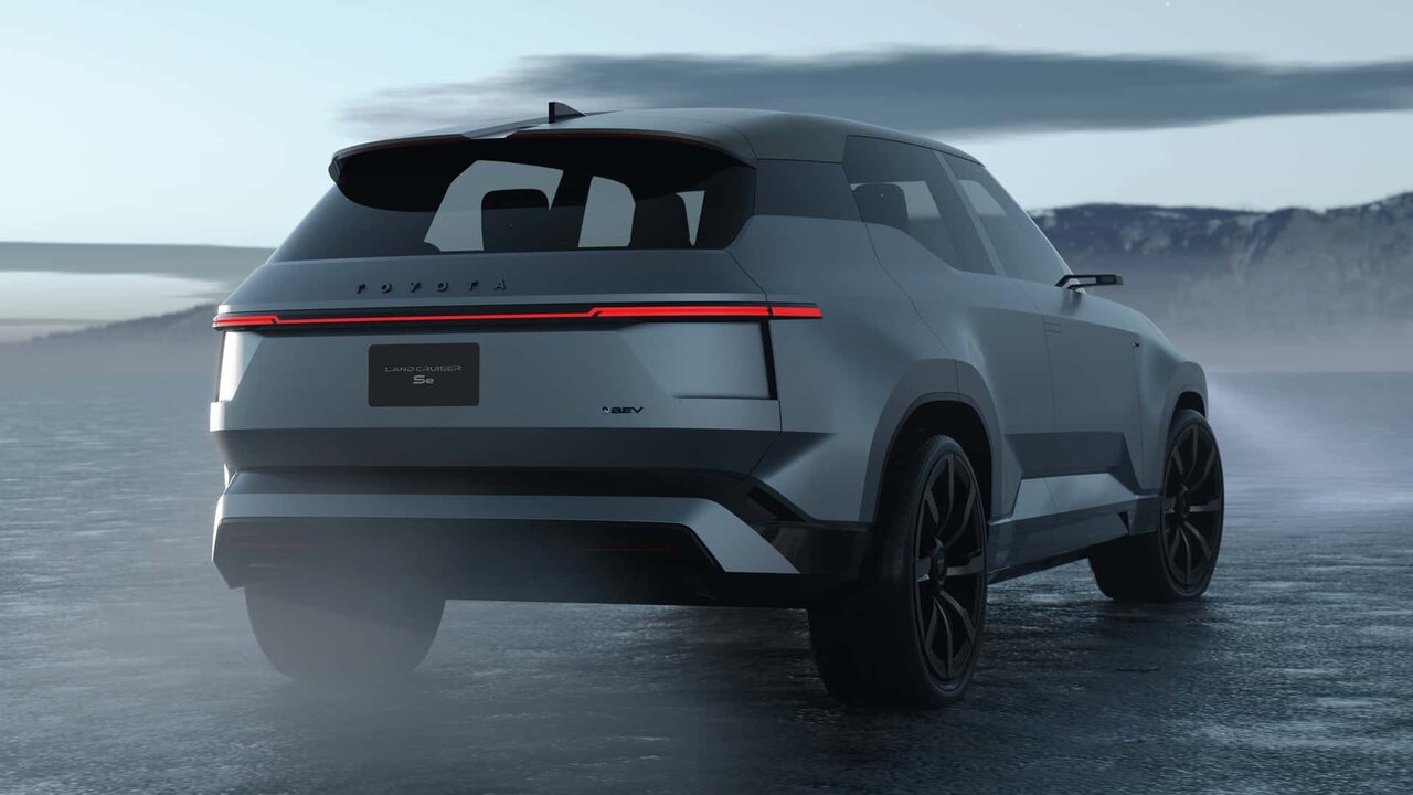 خبری بد برای طرفداران محبوبترین شاسی بلند تویوتا / عکس