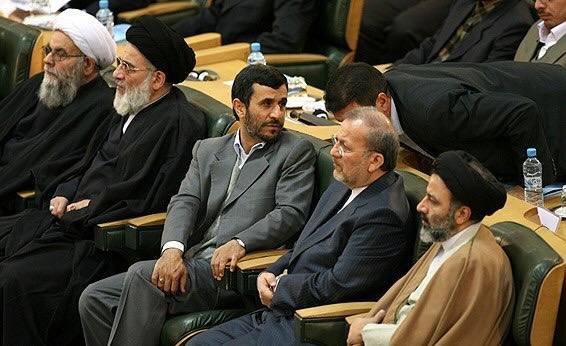عکس دیده‌نشده از همنشینی احمدی نژاد و رئیسی 