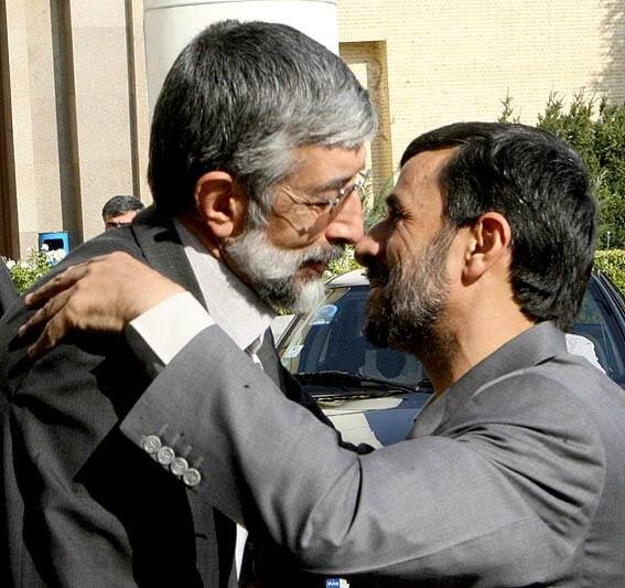 خوش و بش صمیمانه احمدی نژاد و حدادعادل +عکس