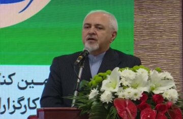 ظریف: قدرت نظامی، اصل مهمی است/ اما قدرت اصلی یک کشور بر مبنا مشروعیتی است که مردم به حاکمیت می‌دهند