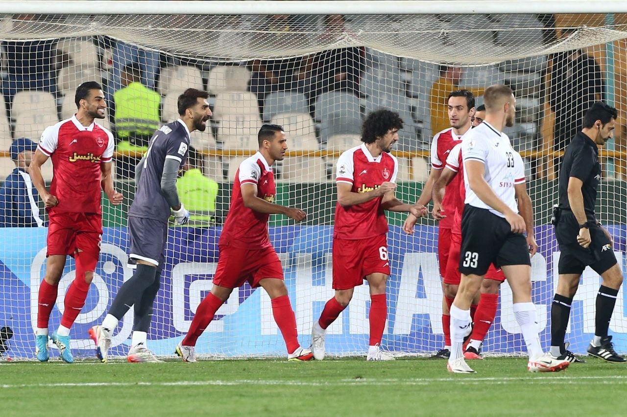 عکس| فریم به فریم با مهار پنالتی استقلال توسط بیرانوند