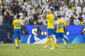 عکس| پرواز شگفتانگیز رونالدو در 38 سالگی؛ یاد روزهای رئال زنده شد! عکس| پرواز شگفتانگیز رونالدو در 38 سالگی؛ یاد روزهای رئال زنده شد!