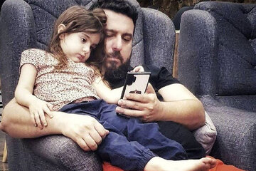 عکس | تصویری از مدل موی جدید محسن کیایی در کنار دخترش