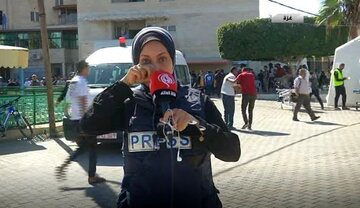 استشهاد مراسل تلفزيون فلسطين محمد أبو حطب وعدد من أفراد عائلته