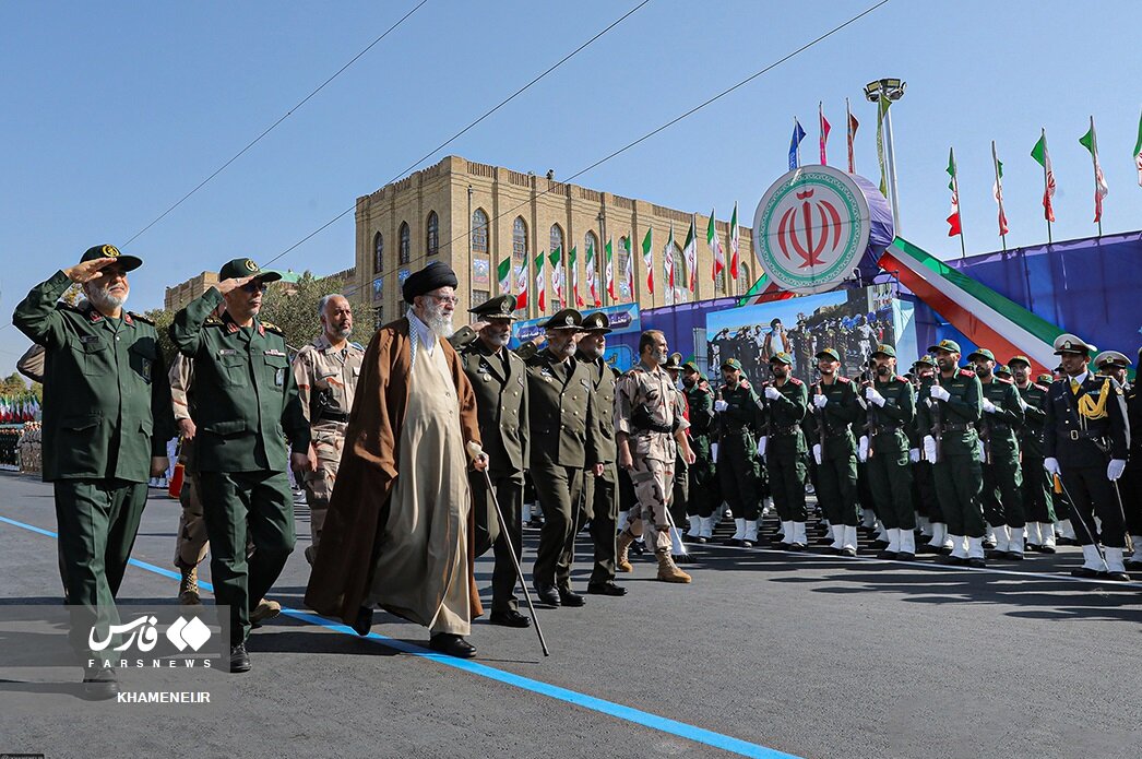 مطالبه مهم رهبر انقلاب از دانشگاه های افسری نیروهای مسلح