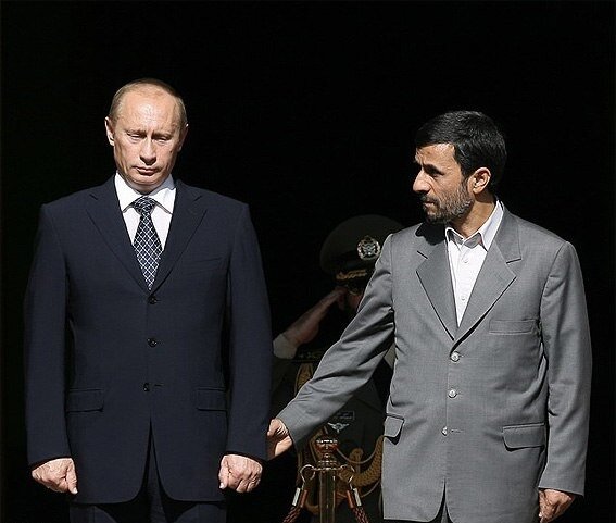 تصاویر زیرخاکی از دیدار احمدی‌نژاد و پوتین