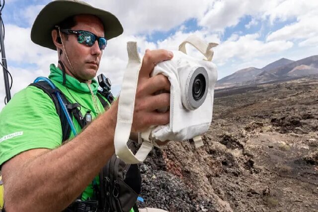 دوربین متفاوتی که فضانوردان با خود به ماه میبرند/ عکس