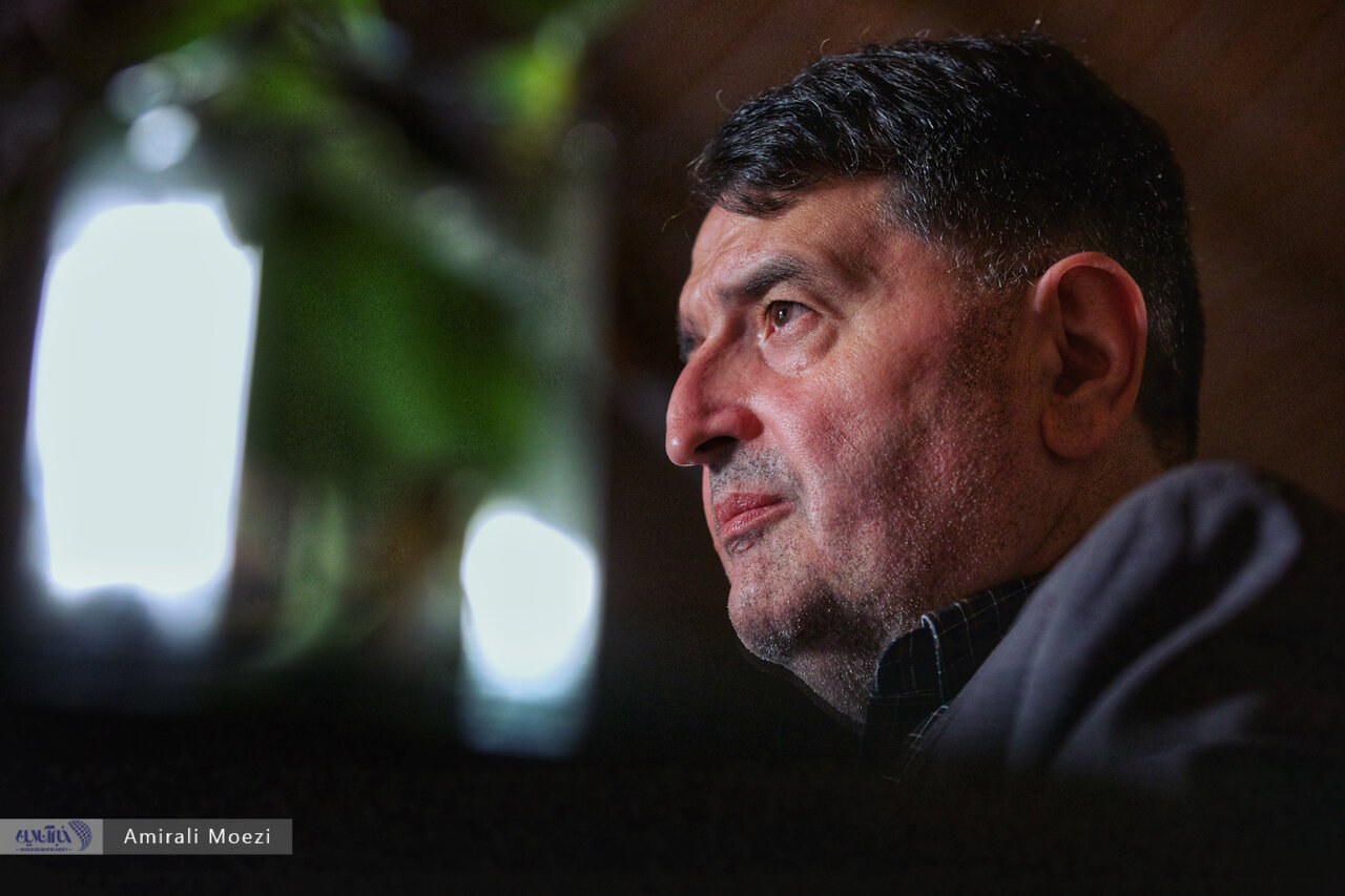 کاری را که مریم رجوی باید میکرد، علی فروغی کرد/ اجازه پخش مستند ضدمجاهدین خلق مجید تفرشی را نمیدادند چون از ساخت و پخش سریال «گاندو» انتقاد کرده بود