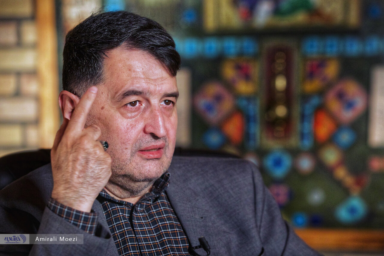 تفرشی: عراقچی هیچگاه میانبر نزده است/ وزیرخارجه پیشنهادی بین جناحهای داخلی مقبولیت نسبی دارد/ میتواند معضلات ساختاری وزارت خارجه را حل کند