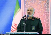 پیام تبریک سرلشکر سلامی به رهبر انقلاب و مردم ایران
