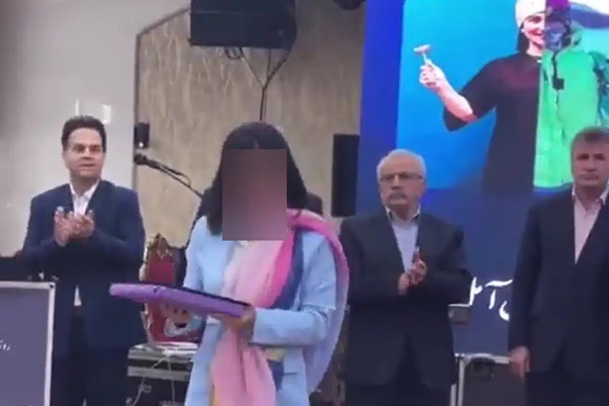 برکناری مدیران شرکت کننده در مراسم یک پزشک بیحجاب / عکس 2