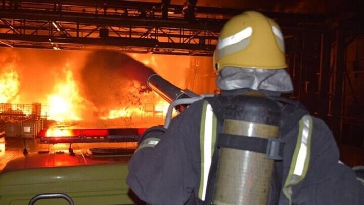 - آتش‌سوزی در استخر یک مجموعه ورزشی در تهران