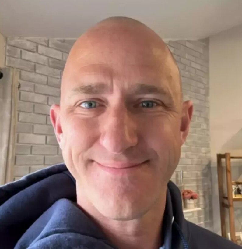 این خلبان قصد داشت هواپیمایی با ۸۰ مسافر را سرنگون کند/ عکس