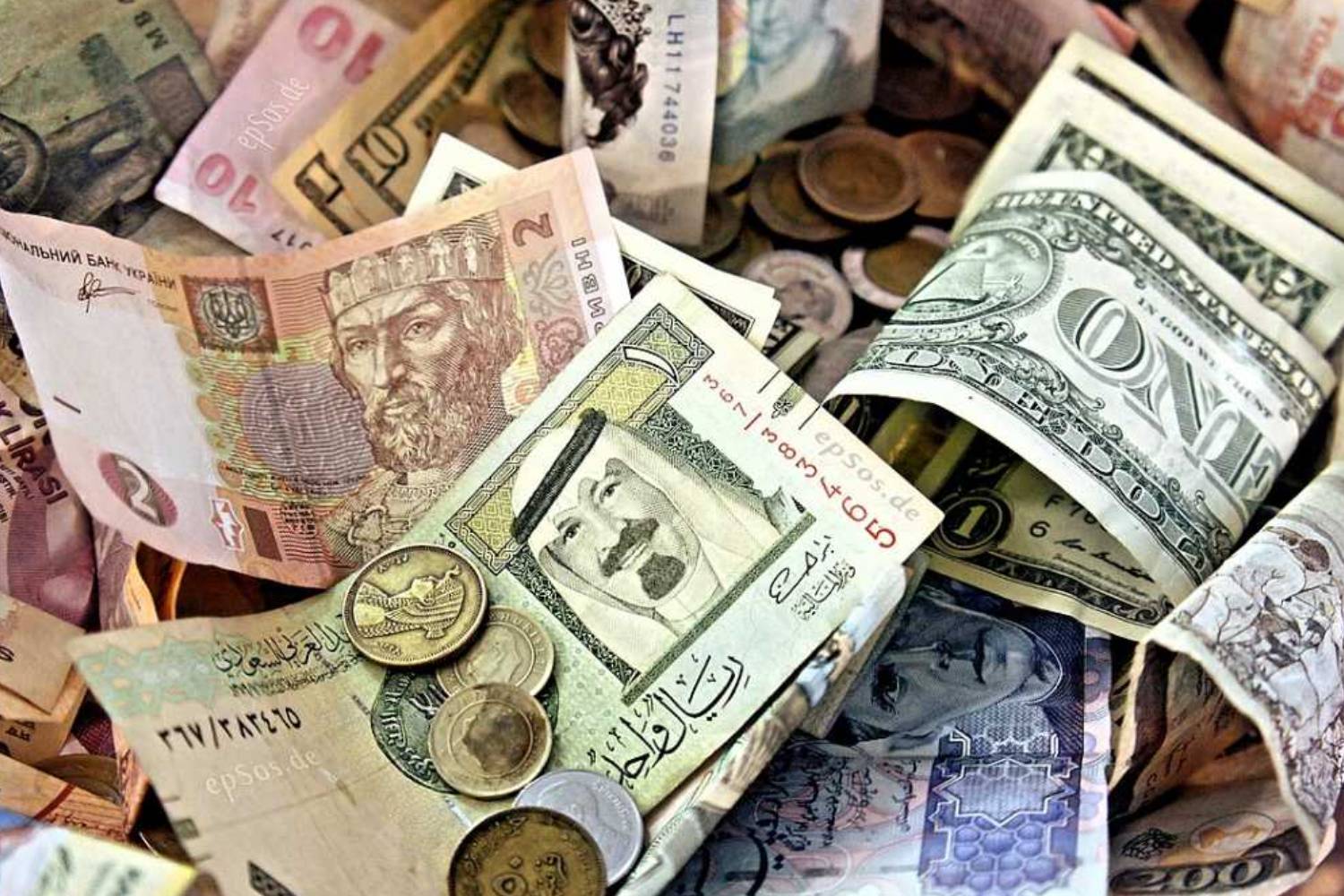 ارز مناسب برای سفر به دبی؛ برای سفر به دبی دلار ببریم یا درهم؟