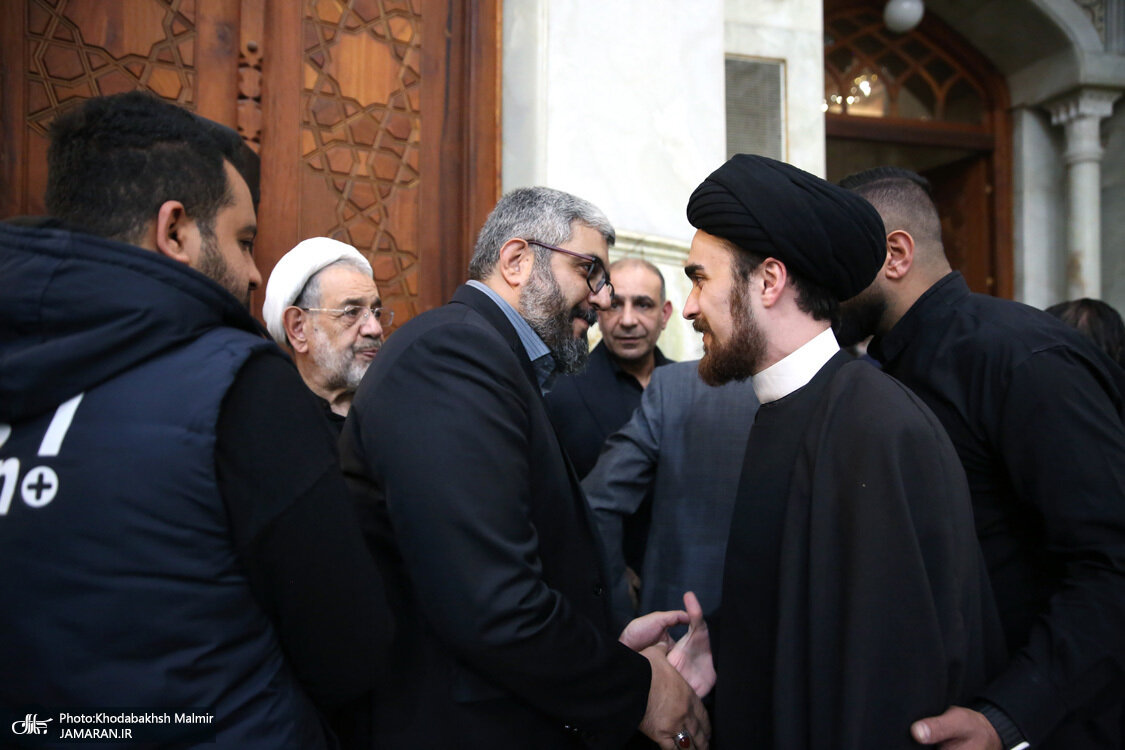 عکسی از پسر سیدحسن خمینی در لباس روحانیت