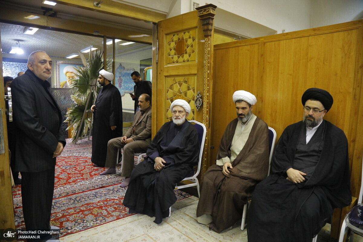 جدیدترین تصاویر از نوه کمتر دیده‌شده امام خمینی در یک مراسم