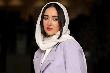 عکس | غم و اندوه بهاره افشاری و شهره سلطانی در مراسم تشییع جنازه بیتا فرهی