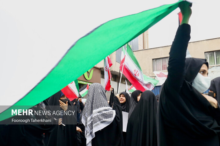 راهپیمایی یوم الله ۱۳ آبان در تهران
