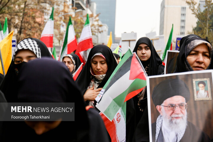 راهپیمایی یوم الله ۱۳ آبان در تهران