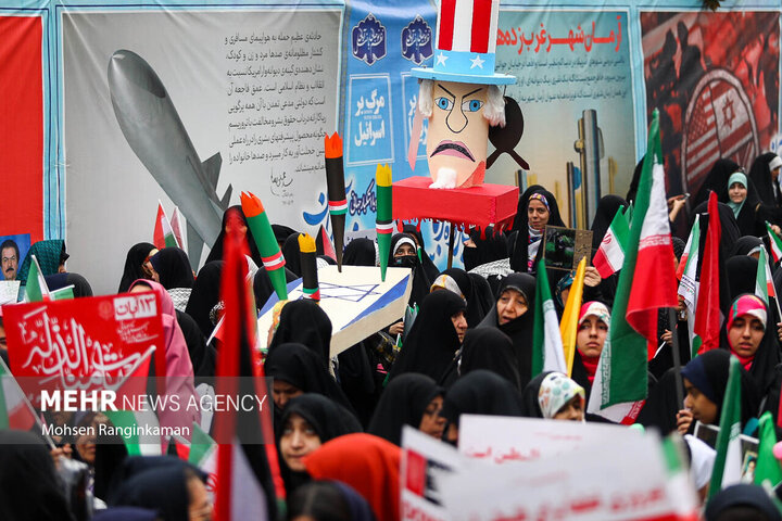 راهپیمایی یوم الله ۱۳ آبان در تهران