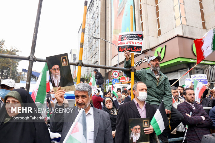 راهپیمایی یوم الله ۱۳ آبان در تهران