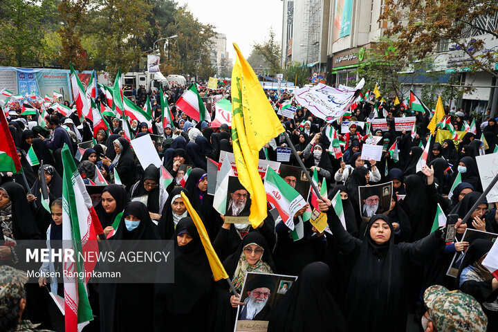 راهپیمایی یوم الله ۱۳ آبان در تهران