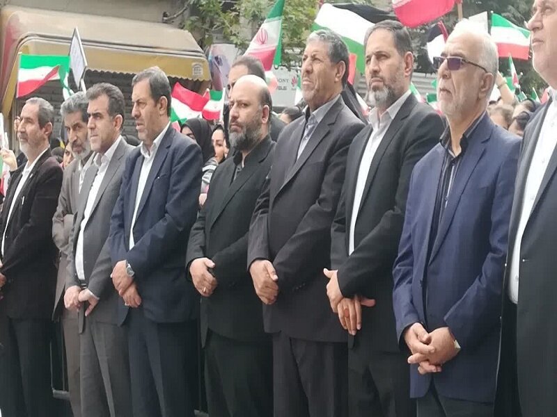 راهپیمایی «١٣ آبان ماه» با حضور پرشور مردم کرمانشاه برگزار شد