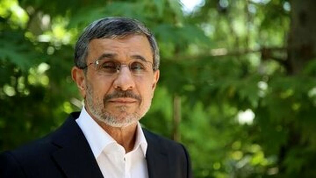 احمدی نژاد با این رفتارش دوستان نزدیکش را هم شرمنده کرد!