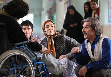 دهه ۶۰ روی آنتن دهه ۹۰/  از «وضعیت سفید» تا «کیمیا»: زیرخاکیها جان میگیرند دهه ۶۰ روی آنتن دهه ۹۰/  از «وضعیت سفید» تا «کیمیا»: زیرخاکیها جان میگیرند