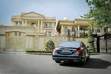 لوکس‌ترین خودروی جهان در تهران/ گرانقیمت‌ترین مرسدس بنز ایران/ عکس