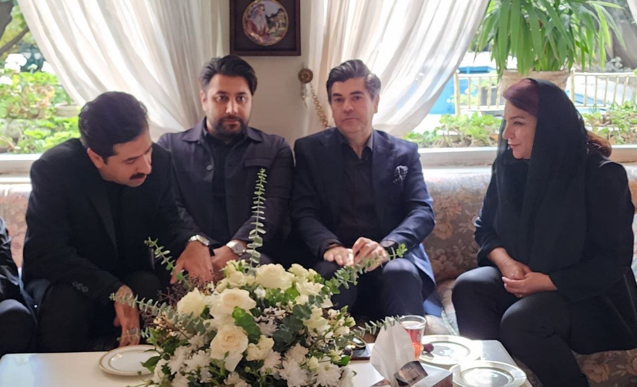 تصاویری تازه از سالار عقیلی و احسان خواجه امیری در منزل گلپا