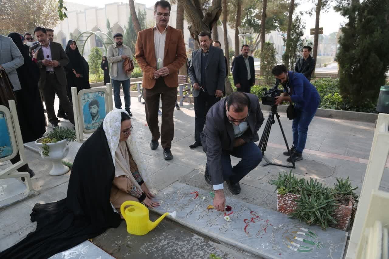 افتتاحیه معنوی جشنواره تئاتر اصفهان به روایت تصویر