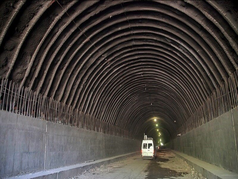 - مسئولین اجرایی برای افتتاح تونل سیاه طاهر اهتمام جدی دارند