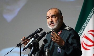 اظهارات سرلشکر سلامی درباره قدرت نظامی ایران در حوزههای فضای سایبر و جنگ الکترونیک