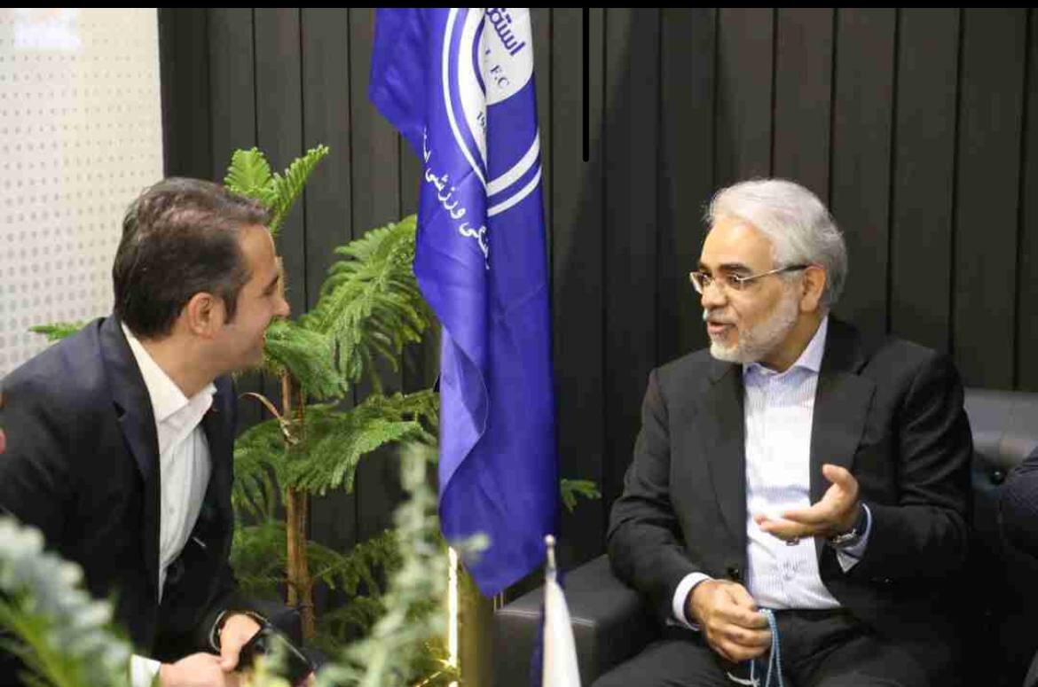 عکس| ملاقات خطیر با مرد ویرانگر استقلال و پرسپولیس!