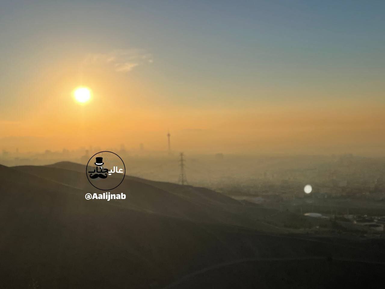 عکس | نمایی از وضعیت وحشتناک هوای آلوده تهران