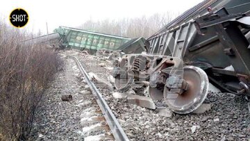عملیات خرابکارانه در روسیه؛ قطار باری از ریل خارج شد/عکس