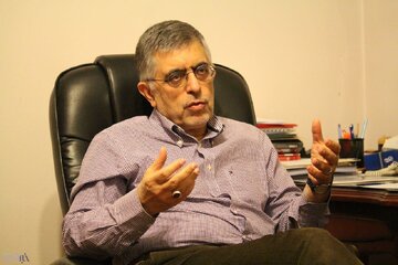 حمله عبدالله گنجی به کرباسچی: تکلیف خود را با امام و نهضت آزادی روشن کنید
