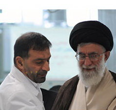 پدر موشکی ایران در کنار رهبر انقلاب /اولین موشک به کجا شلیک شد؟ +عکس