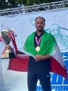 مدال طلای مسابقات قایقرانی قهرمانی آسیا بر گردن ورزشکار چهارمحال و بختیاری