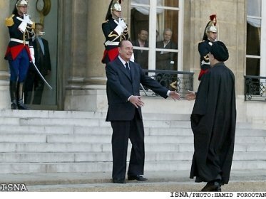 کنایه تند مشاور سابق احمدی نژاد به رئیسی با انتشار چند عکس